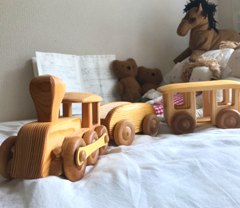 木製の『汽車・電車』のおもちゃの参考画像（４）