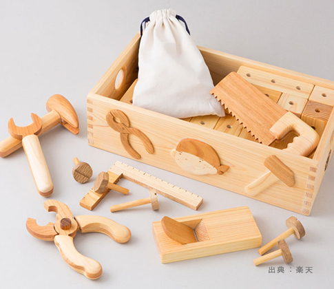 木製の『工具・大工さんごっこ』のおもちゃの参考画像（１）