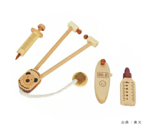木製の『お医者さんごっこ』のおもちゃの参考画像（１）