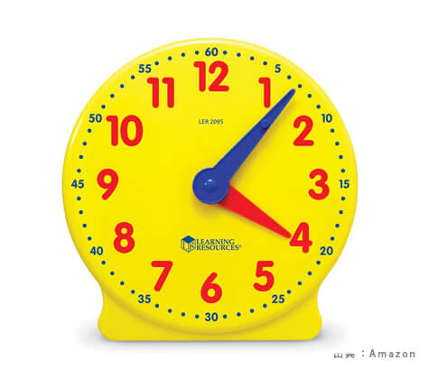 手で動かす手動タイプで人気の『時計玩具』の参考画像（２）