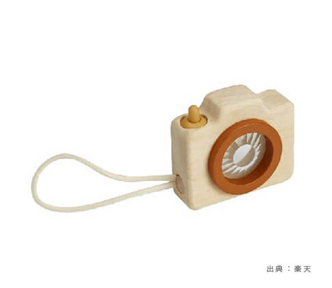 木製の『カメラ』おもちゃの参考画像（１）