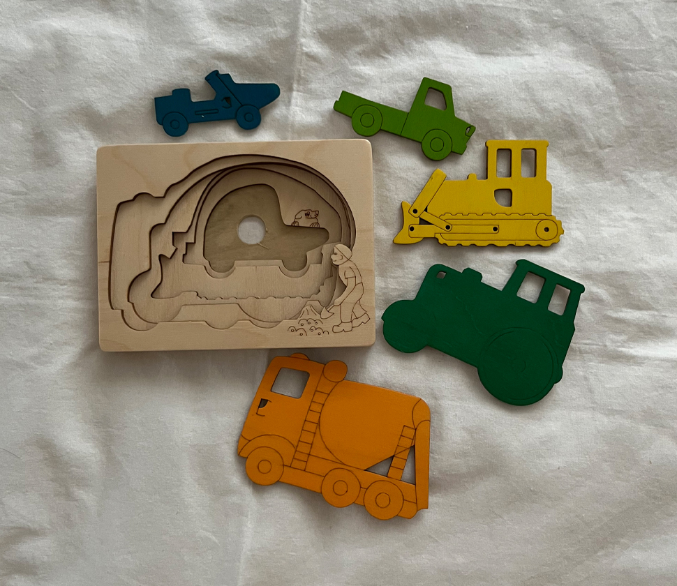 おしゃれなインテリアにもなる、はたらく車のパズル